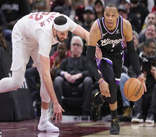 岁卡塞米罗,独中两元,力压群雄荣,亚博体育,亚博体育官网,亚博体育app,亚博体育下载